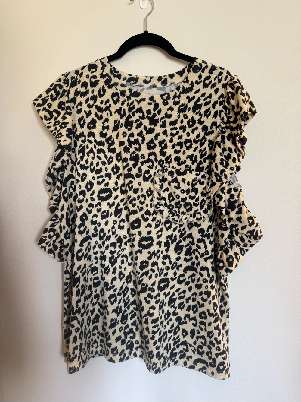 Leopard Print Ruffle Sleeve Tee - Cream/Black
